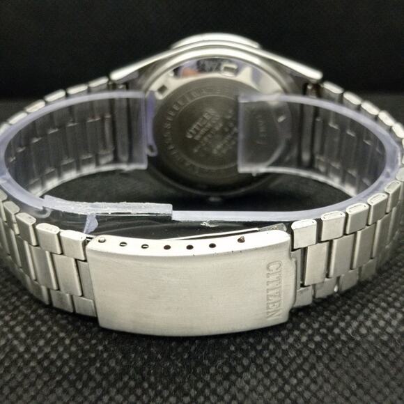 Vintage 1985 Citizen Automatic Womans Silver Watch W/daydate & Gold accents - Picture 2 of 8